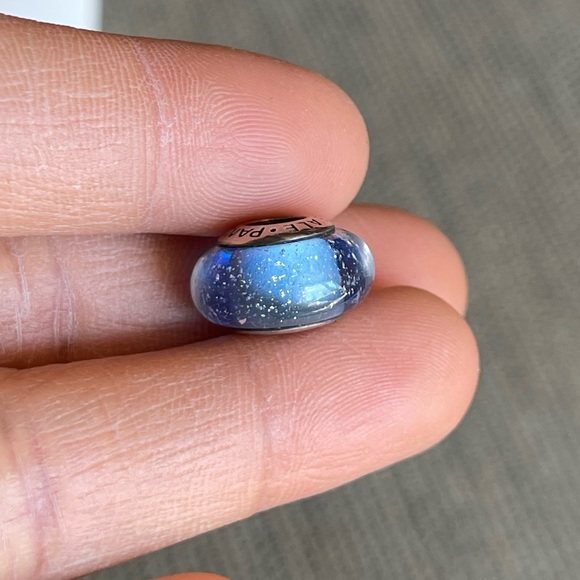 Retired Pandora Cinderella's Signature Blue Murano
Glass Disney Princess Charm - Picture 6 of 8